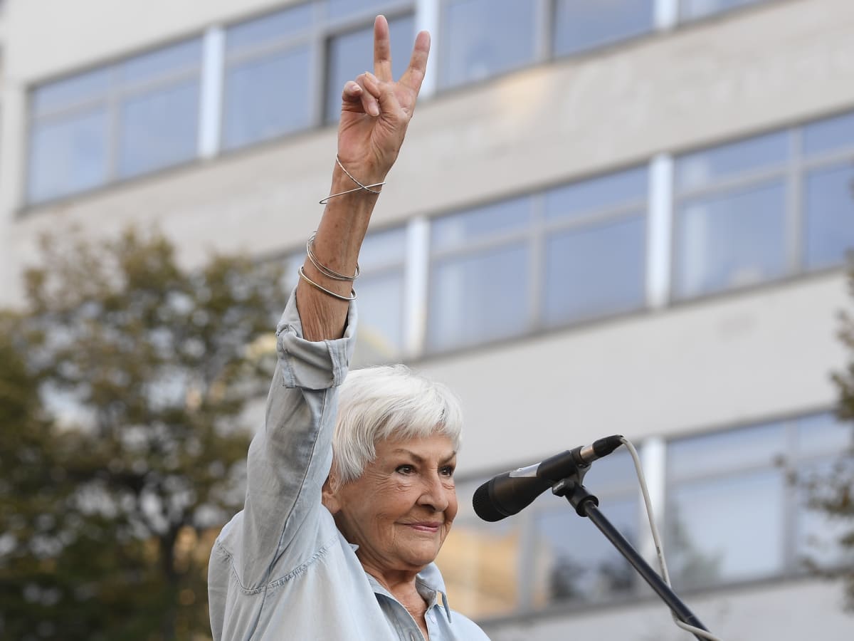 Kamila Moučková se i po devadesátce stále zajímala o politické dění.