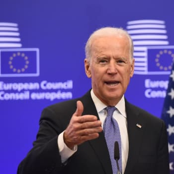 Joe Biden na brífinku Evropské unie v Bruselu v roce 2015.