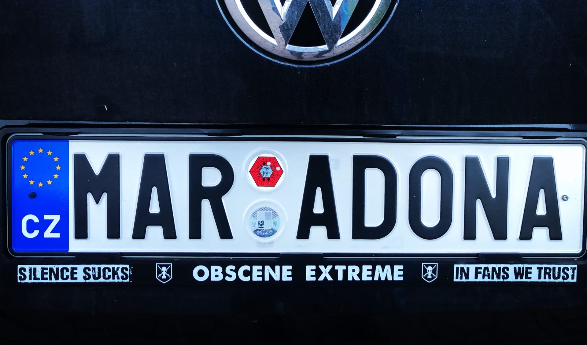 Miloslav Urbanec má Maradonu dokonce i na SPZ svého auta.