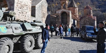 Arméni oplakali ztrátu unikátního kláštera. Ani se nehnu, vzkázal duchovní