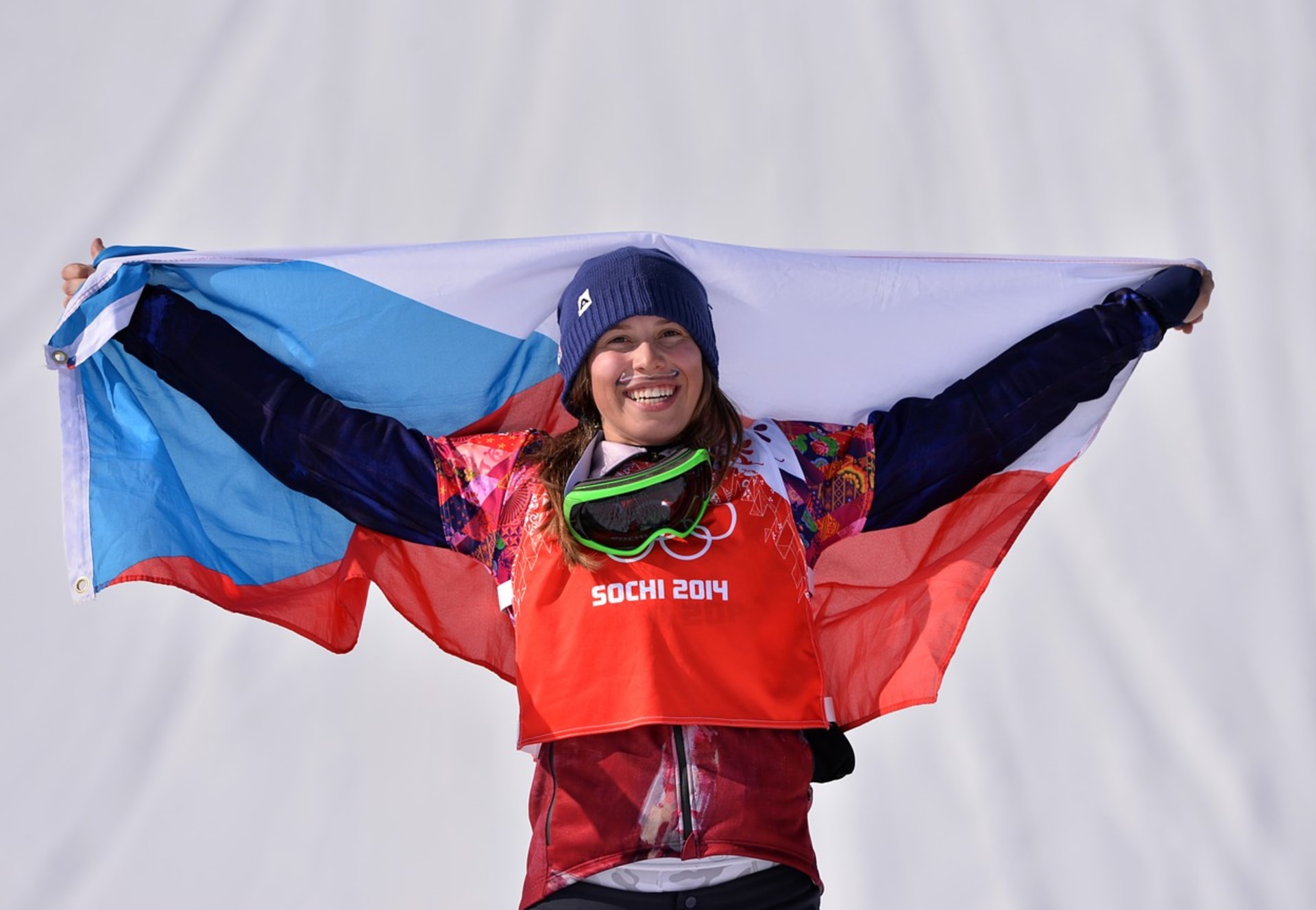Eva Samková je olympijskou vítězkou ze Zimních olympijských her 2014 v Soči.