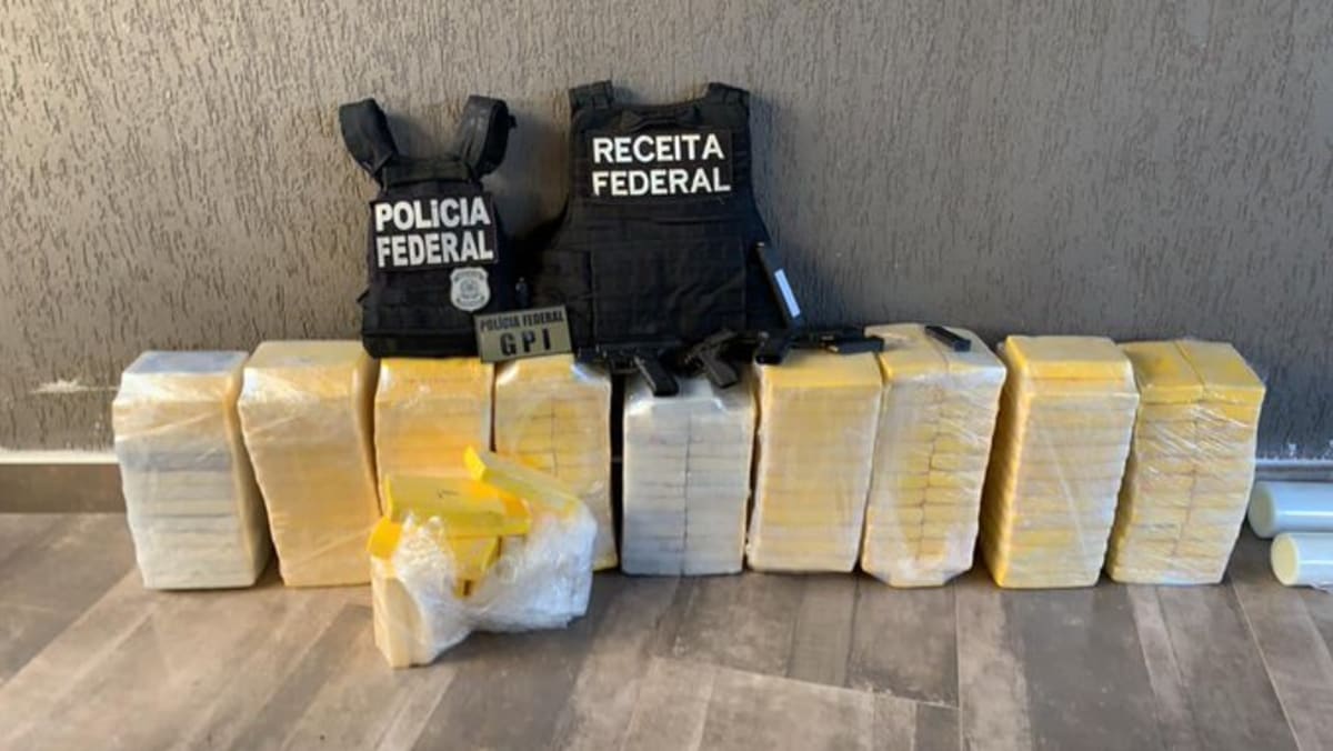 Razie Europolu rozbila rozsáhlou síť pašeráků kokainu z Brazílie. Policistům na Twitteru děkoval i brazilský ministr pro komunikaci Fábio Faria. (foto:Twitter/Fábio Faria)