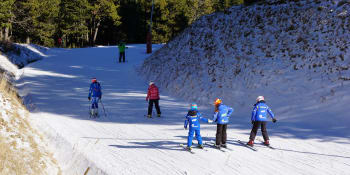 Hrozící zákaz lyžování do desátého ledna znejistěl i Čechy, tvrdí cestovky 