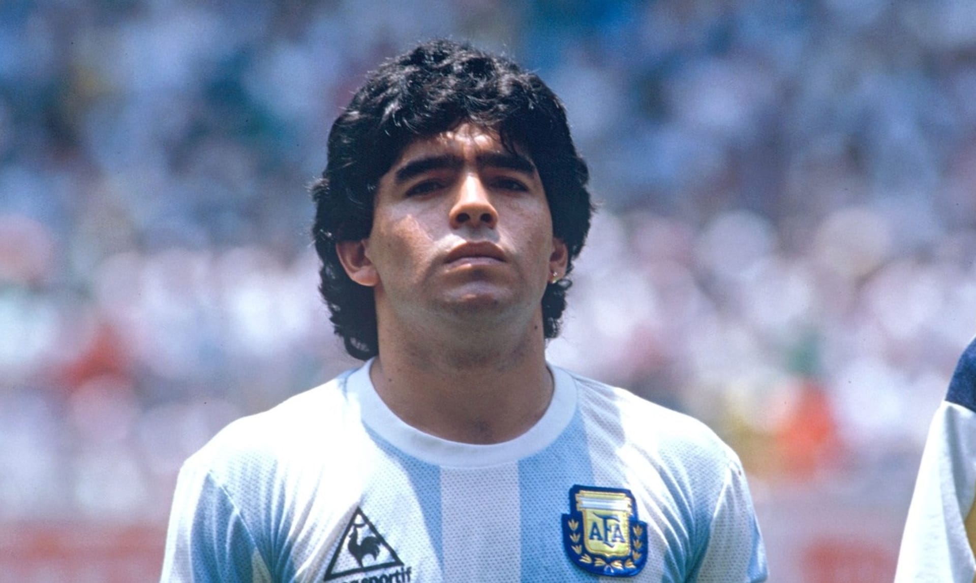 Maradona je národním symbolem. A platí to i po jeho smrti. Je to idol, říká Máximo Randrup, argentinský novinář.