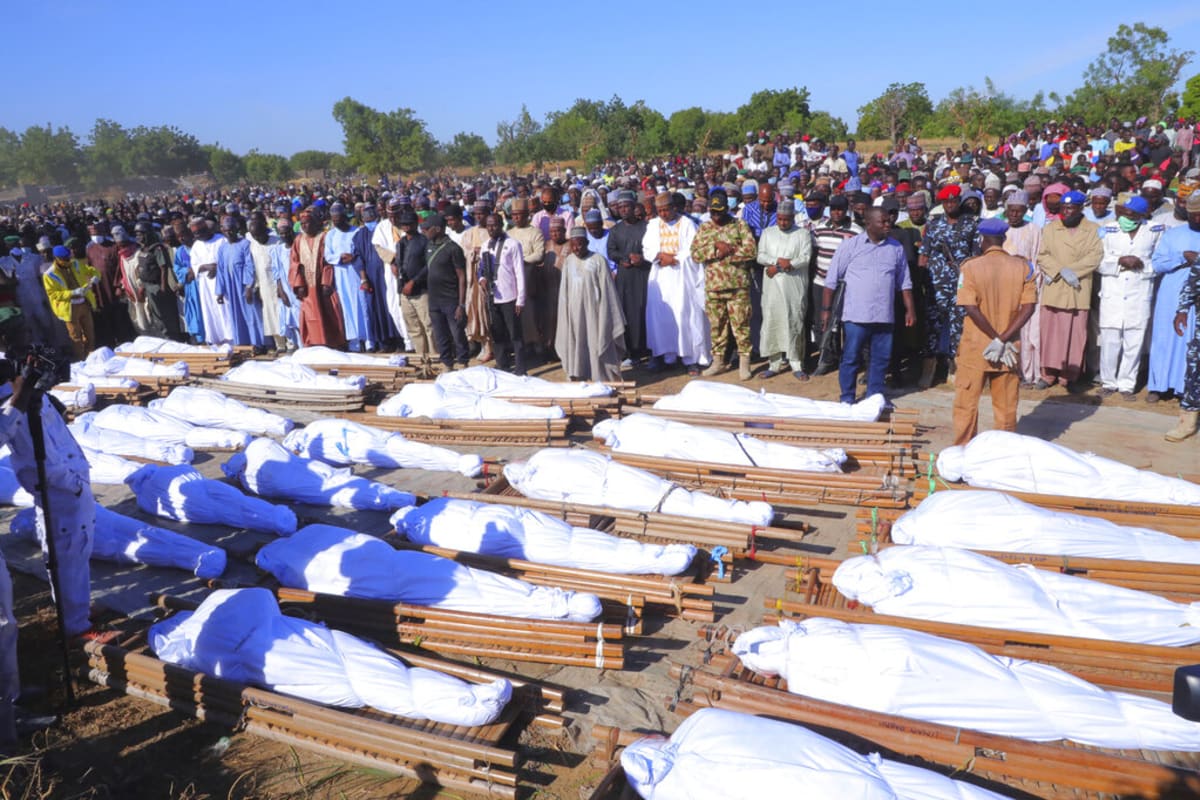 Pohřeb civilních obětí útoku islamistické skupiny Boko Haram v Nigérii