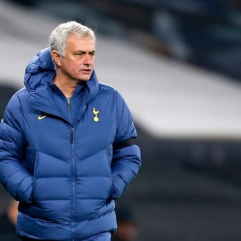 José Mourinho už nadále není trenérem Tottenhamu.