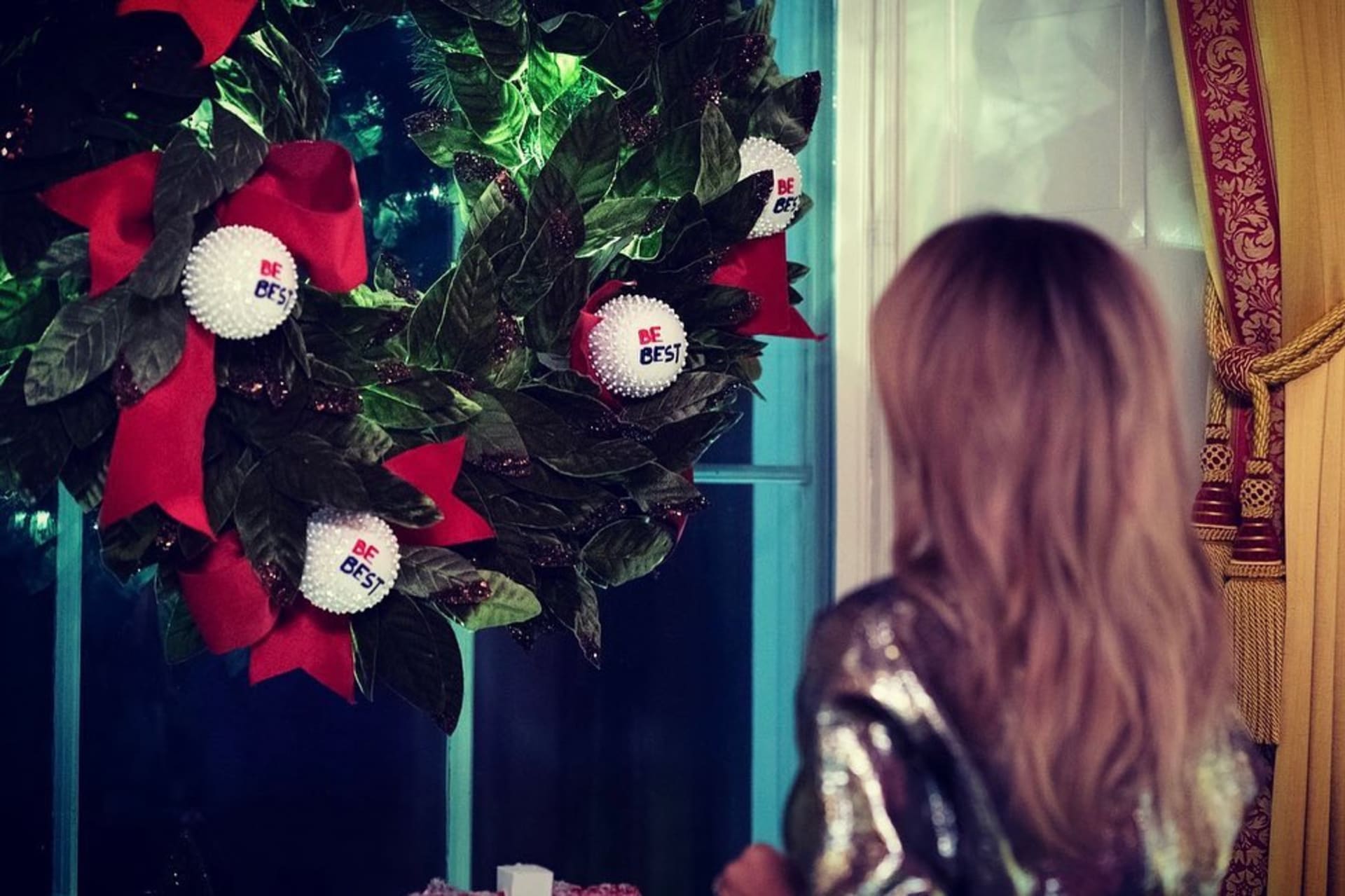 Melanie Trumpová nedávno zveřejnila fotky výzdoby Bílého domu na vánoční čas. 
