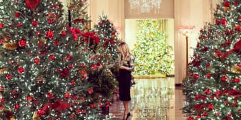 Poslední Vánoce Trumpových v Bílém domě: Melania odhalila velkolepou výzdobu