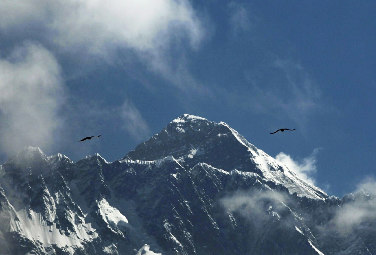 Nejvyšší hora světa Mount Everest je o 86 centimetrů vyšší, než se doposud uvádělo. 