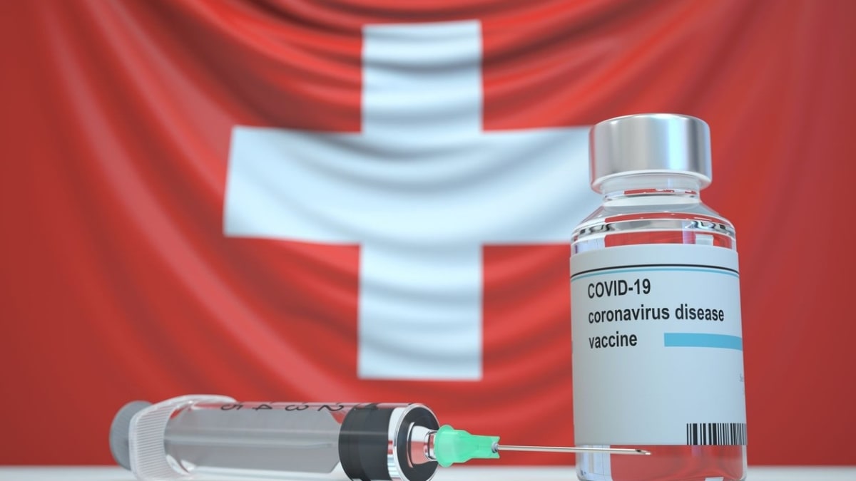 Švýcarsko chce očkovat populaci obezřetně.