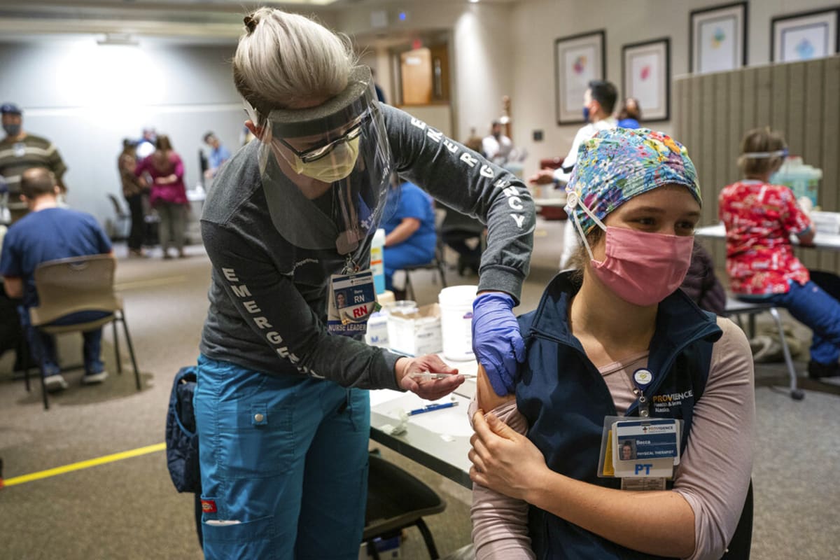 Očkování vakcínou proti covidu na Aljašce v USA
