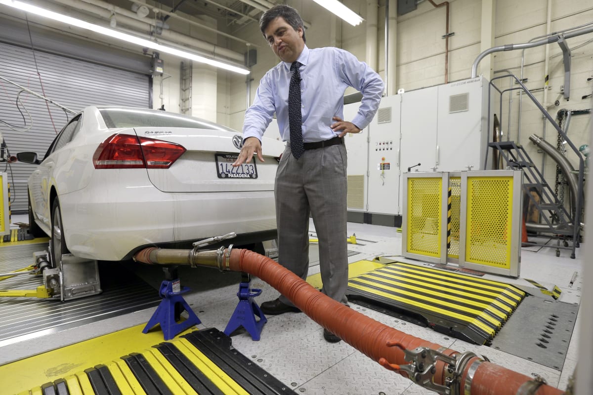 Automobil Volkswagen při měření emisí (ilustrační snímek)