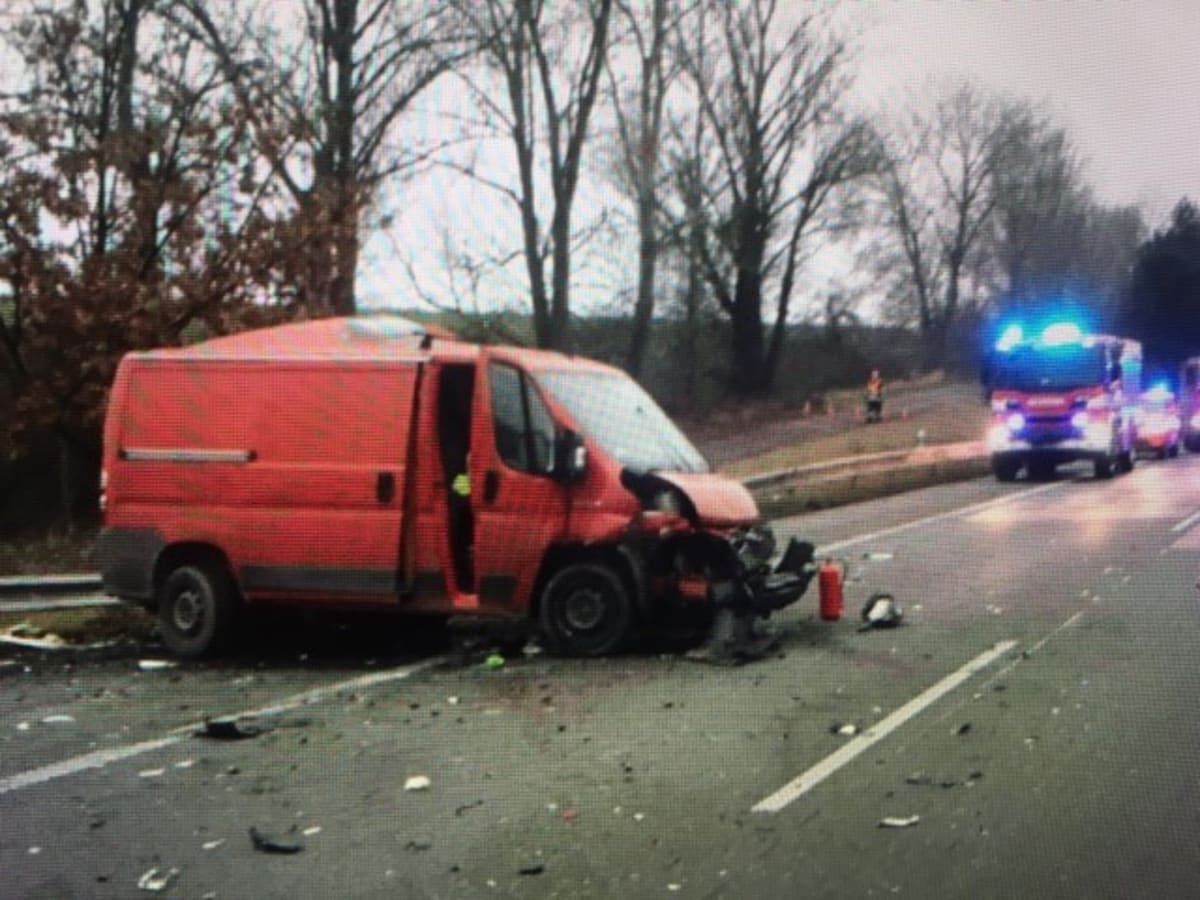 Nehoda dvou vozů uzavřela D1 u Rousínova ve směru na Vyškov