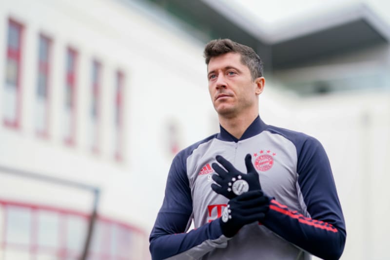 Robert Lewandowski už zřejmě nadále nebude oblékat dres Bayernu Mnichov.