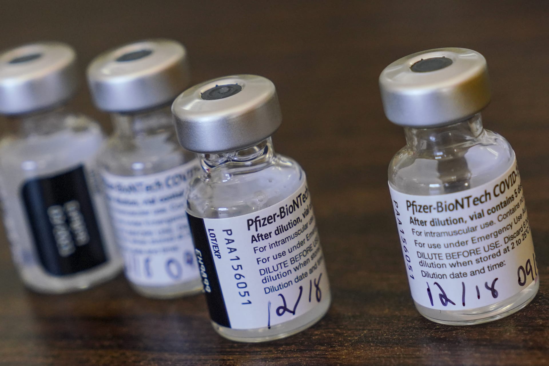 Vakcína od společnosti Pfizer určená pro očkování na Floridě (zdroj: Martha Asencio Rhine/Tampa Bay Times)