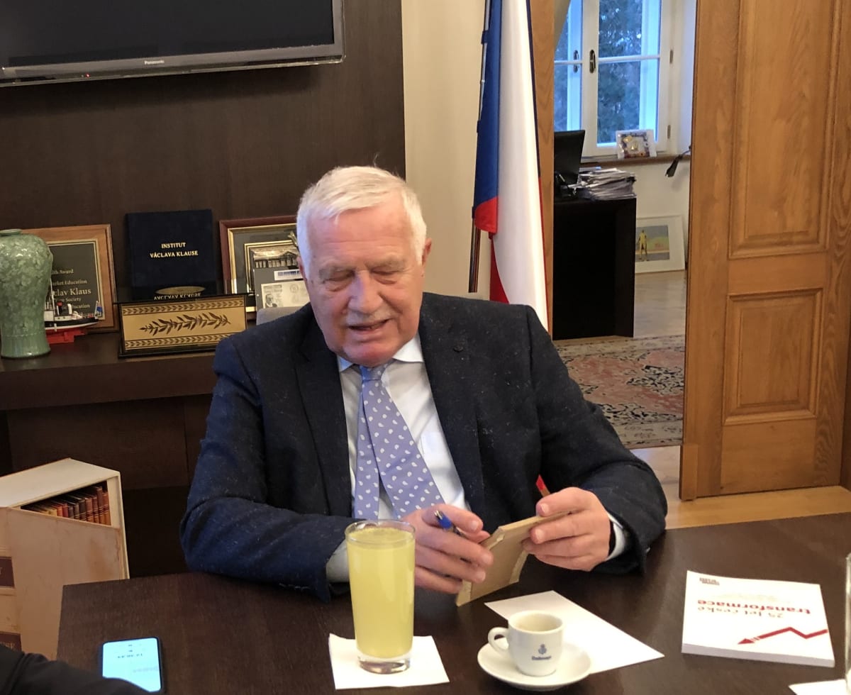 Václav Klaus vzpomíná na transformaci české ekonomiky.