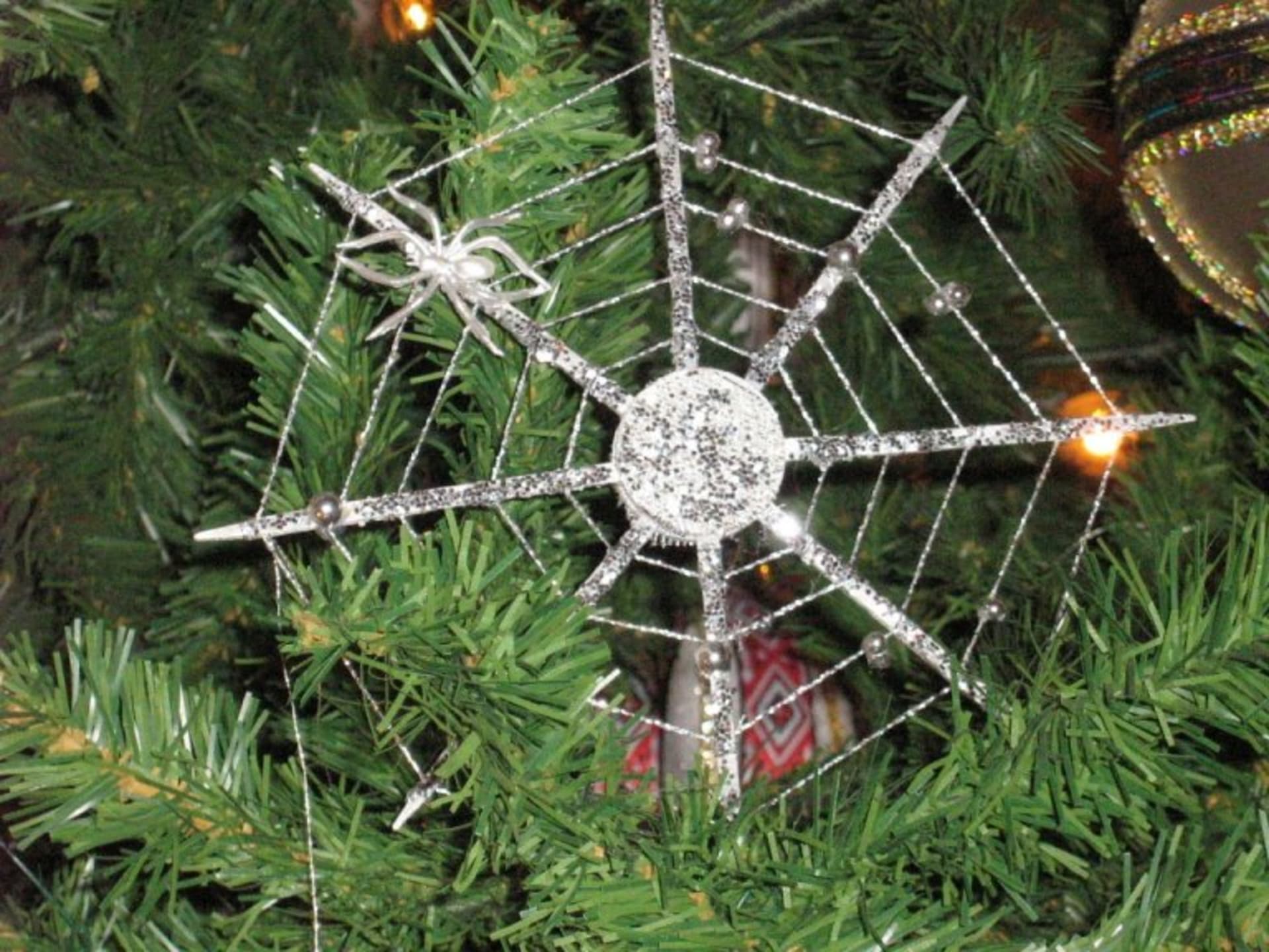 Vánoční pavučina je zvykem na Ukrajině (autor: Erica Smith)