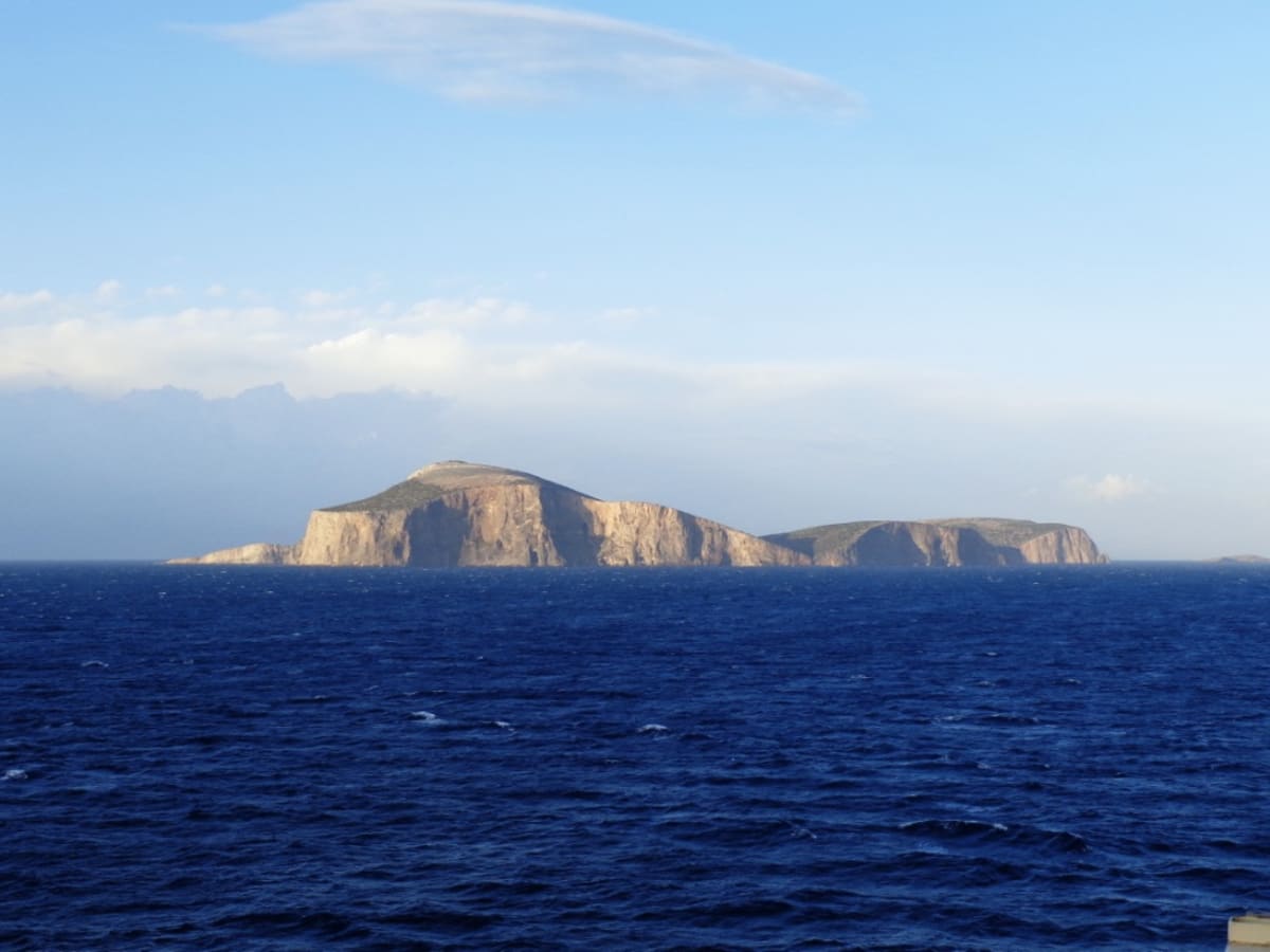 Kinaros je řecký ostrov v souostroví Dodekanés v jihovýchodní části Egejského moře (autor: CC-BY-SA/maxvonschtirlitz)