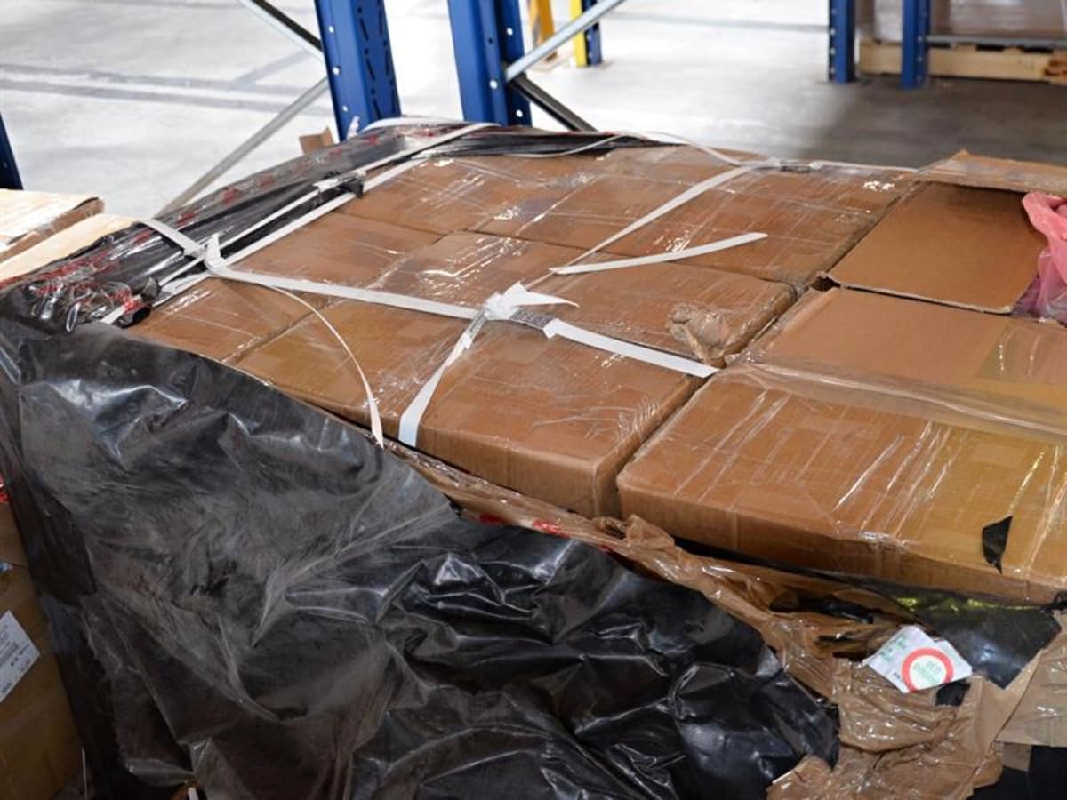 Celníci drogu objevili v cargo zásilce z Dubaje, určena byla jednomu příjemci. 