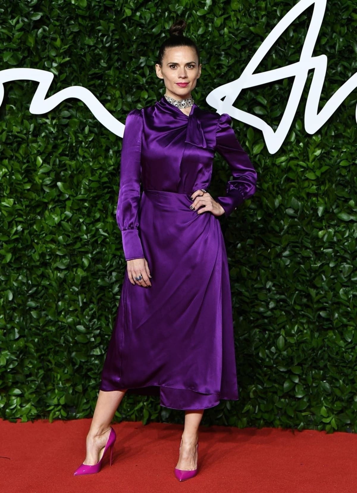 Herečka Hayley Atwellová na Fashion Award v roce 2019