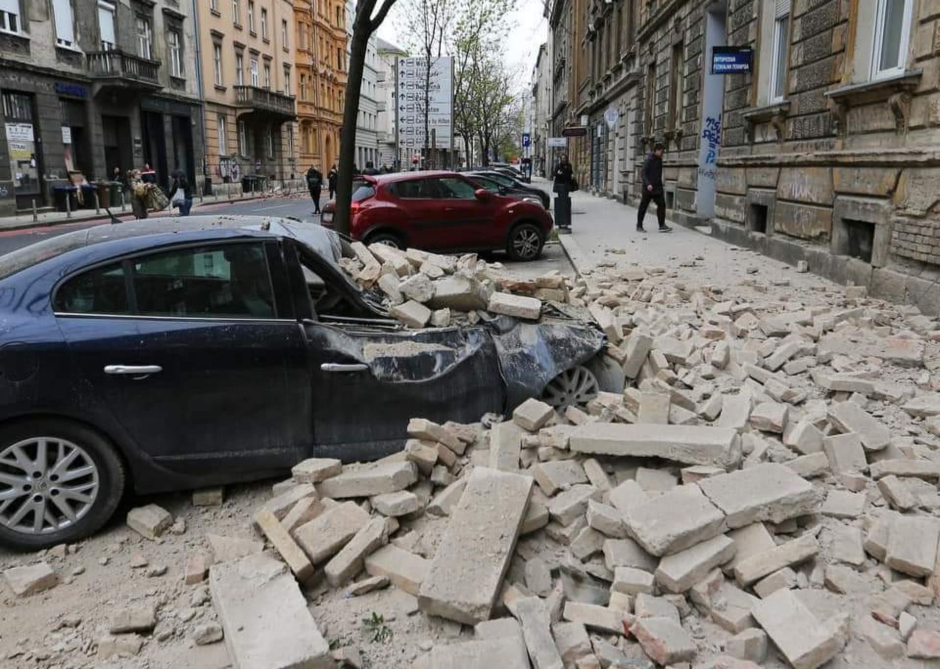Po úterním zemětřesení v Chorvatsku byly nahlášeny desítky zraněných. 