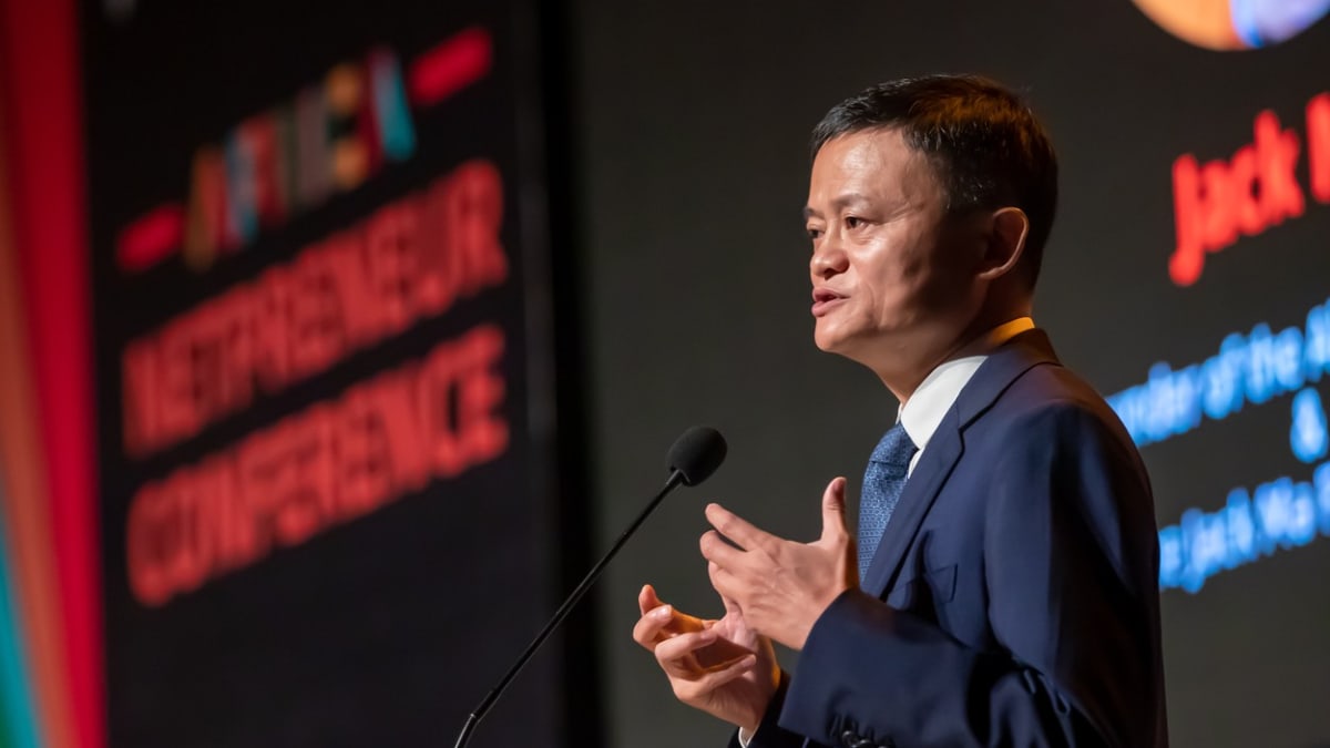 Jack Ma patří mezi trojici nejbohatších Číňanů.