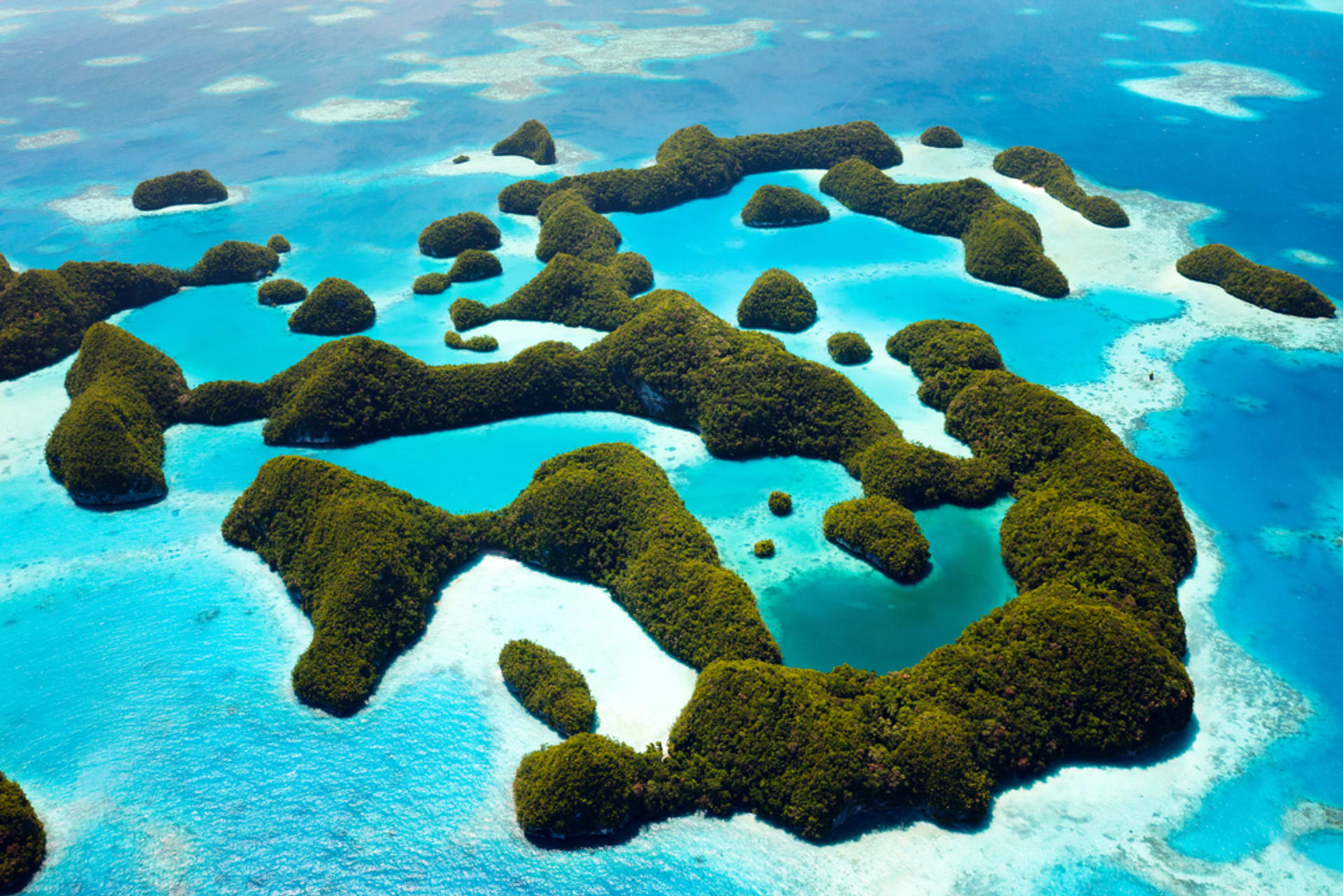 Republiku Palau tvoří přes 300 ostrovů