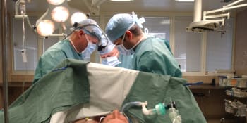 Transplantací orgánů bylo kvůli koronaviru v Česku loni nejméně od roku 2013