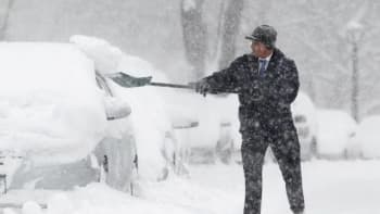 Sledujte RADAR: Česko zasáhne vydatné sněžení. Kde hrozí náledí, závěje či výpadky energie?