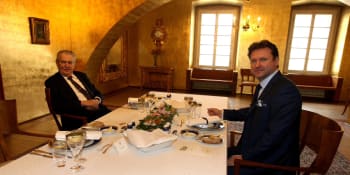 Vondráček dorazil na novoroční oběd za prezidentem