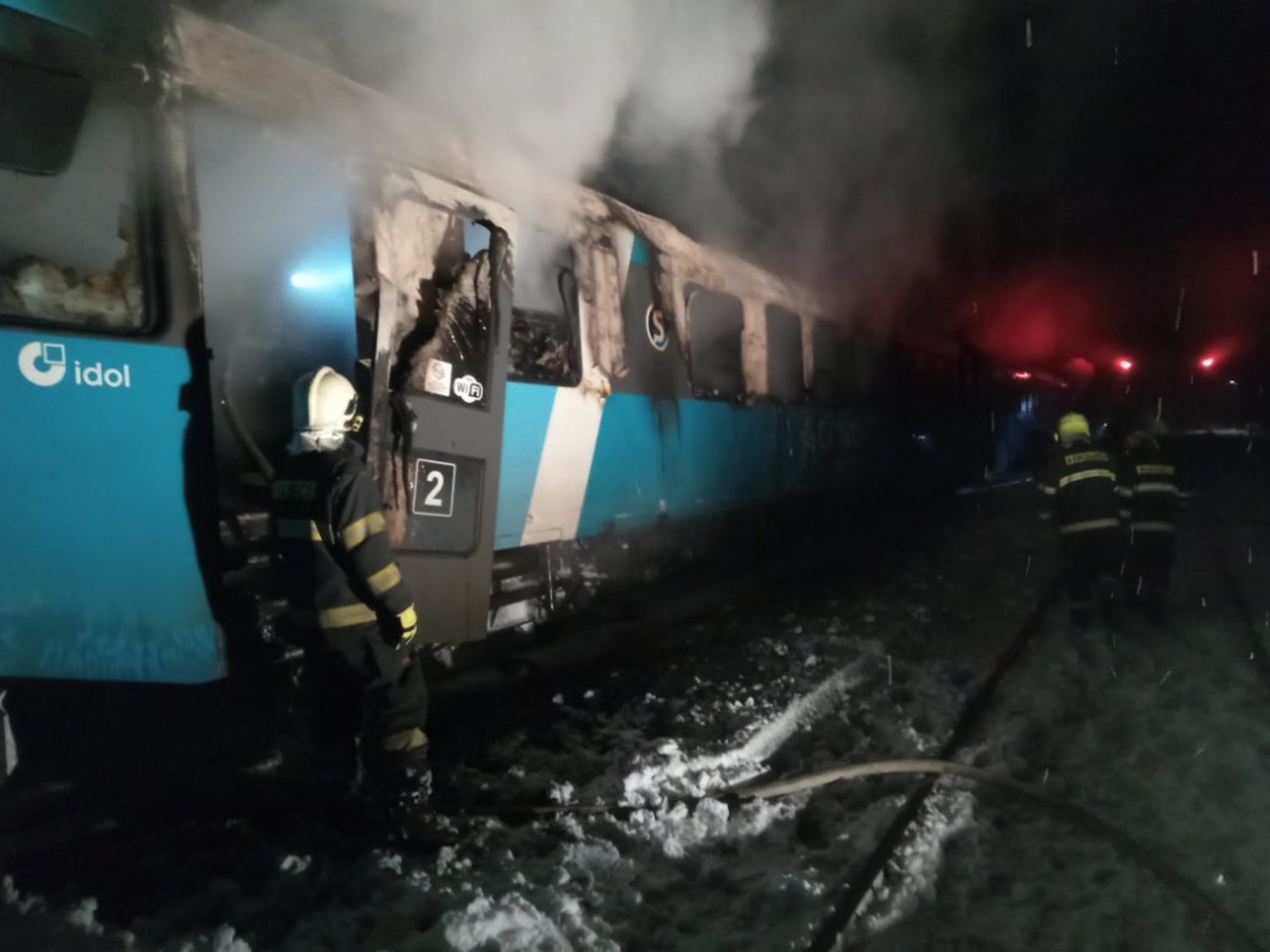 Na Děčínsku vzplála lokomotiva rychlíku, nikdo nebyl zraněn.