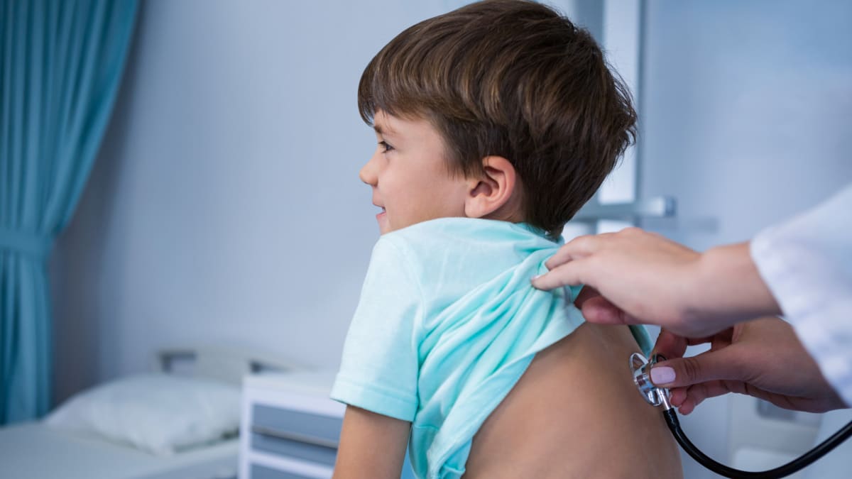Praktičtí dětští lékaři nejsou zařazeni v prioritní skupině pro očkování proti koronaviru.