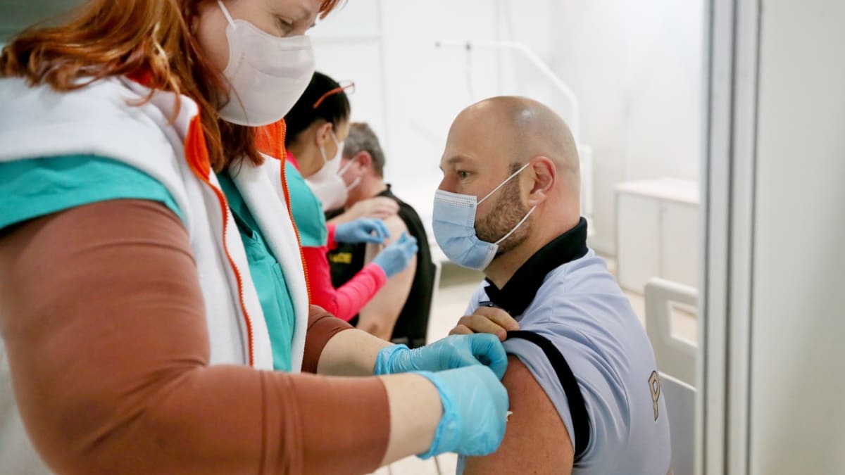Záběry z očkování v provizorní nemocnici BVV v Brně (autor: Anna Vavríková/Mafra)