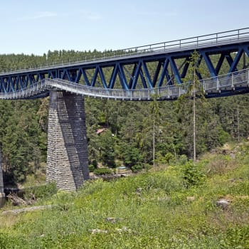 Most o pěti polích je dlouhý 208,4 m včetně křídel (zdroj: iMaterialy.cz)