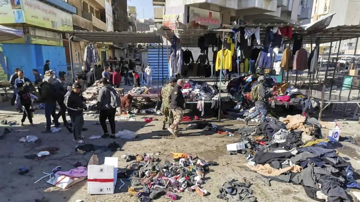 Takto vypadal trh v centru Bagdádu po sebevražedných atentátech začátkem letošního roku.