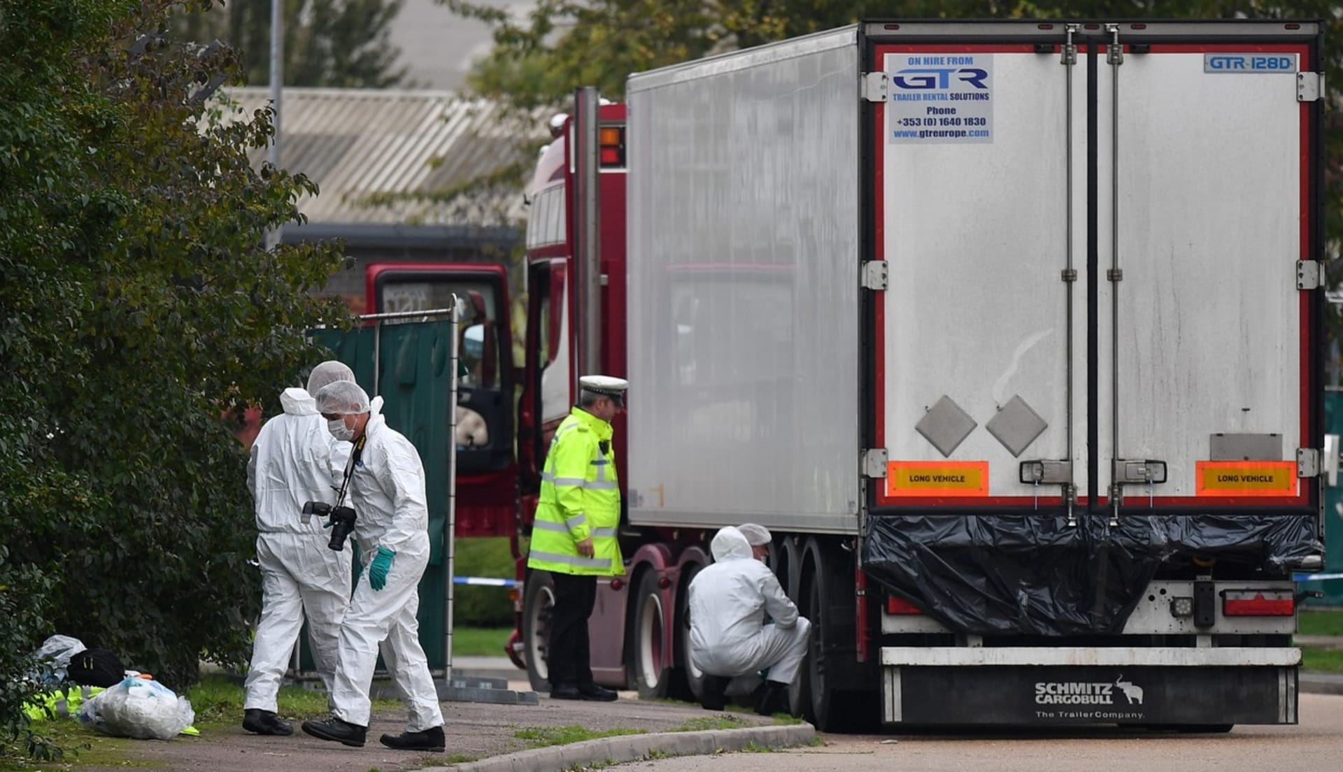 Mrtví Vietnamci byli nalezeni 23. října 2019 v nákladním automobilu s chladírenským kontejnerem v průmyslovém parku Waterglade v Grays ležícím východně od Londýna.