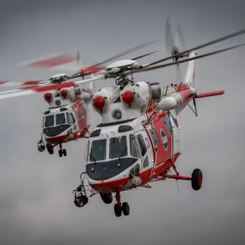Covid pozitivní pacienty z chebské nemocnice převážejí vrtulníky Armády ČR téměř denně. 