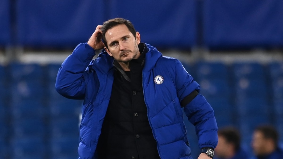 Z posledních pěti ligových utkání vyhrála londýnská Chelsea jediné. Proto Frank Lampard končí na lavičce Blues.