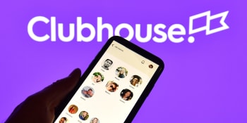 Clubhouse: Nová sociální síť se stává v Česku fenoménem. Jak funguje a pro koho je?