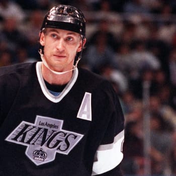 Wayne Gretzky byl v roce 1988 vytrejdován z Edmonotu Oilers do Los Angeles Kings