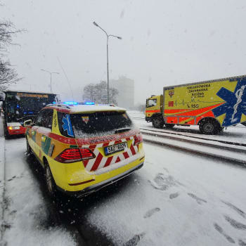 Při nehodě dvou autobusů na pražském Chodově se zranilo 6 lidí (zdroj: ZZS HMP)