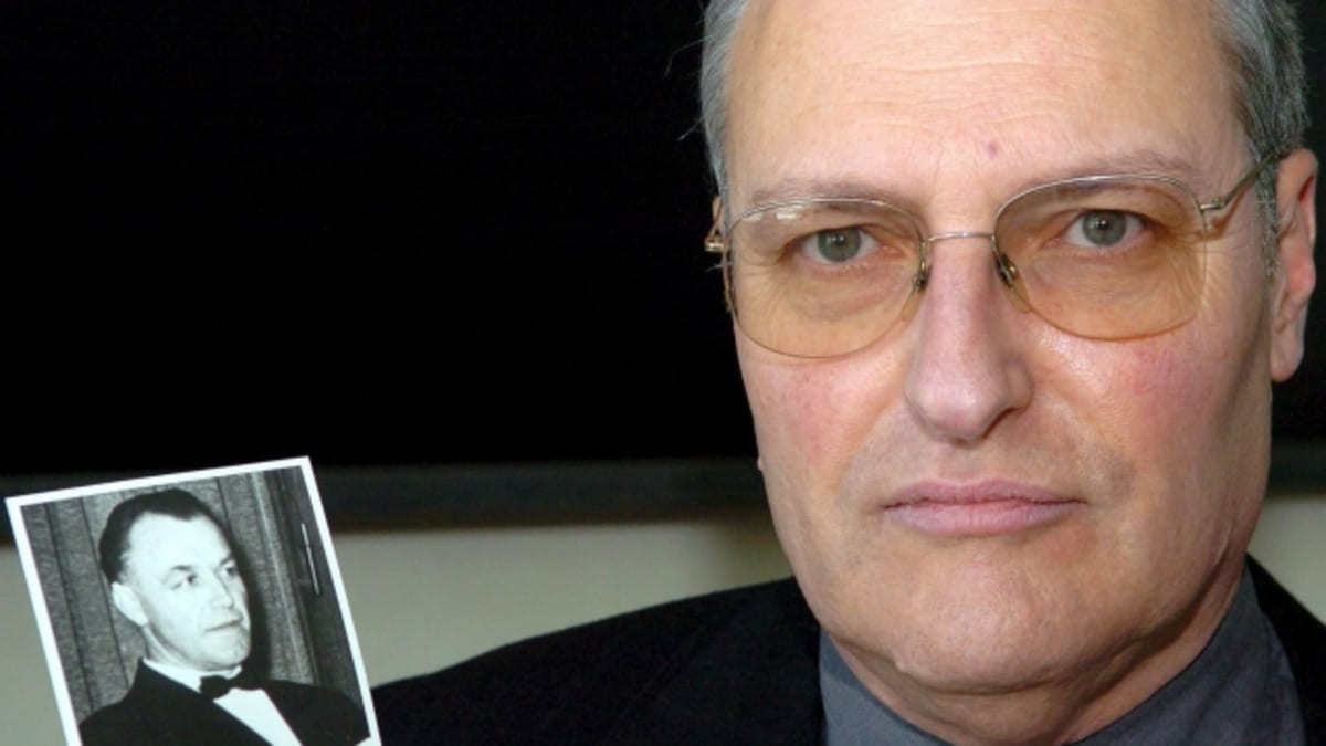 Efraim Zuroff je ředitelem izraelské kanceláře Centra Simona Wiesenthala, pojmenovaného po jednom z „lovců nacistů“. 