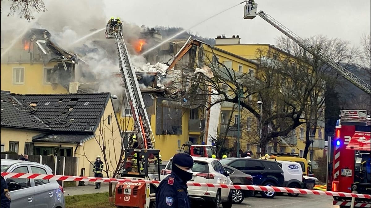 Domem u Vídně otřásla exploze.