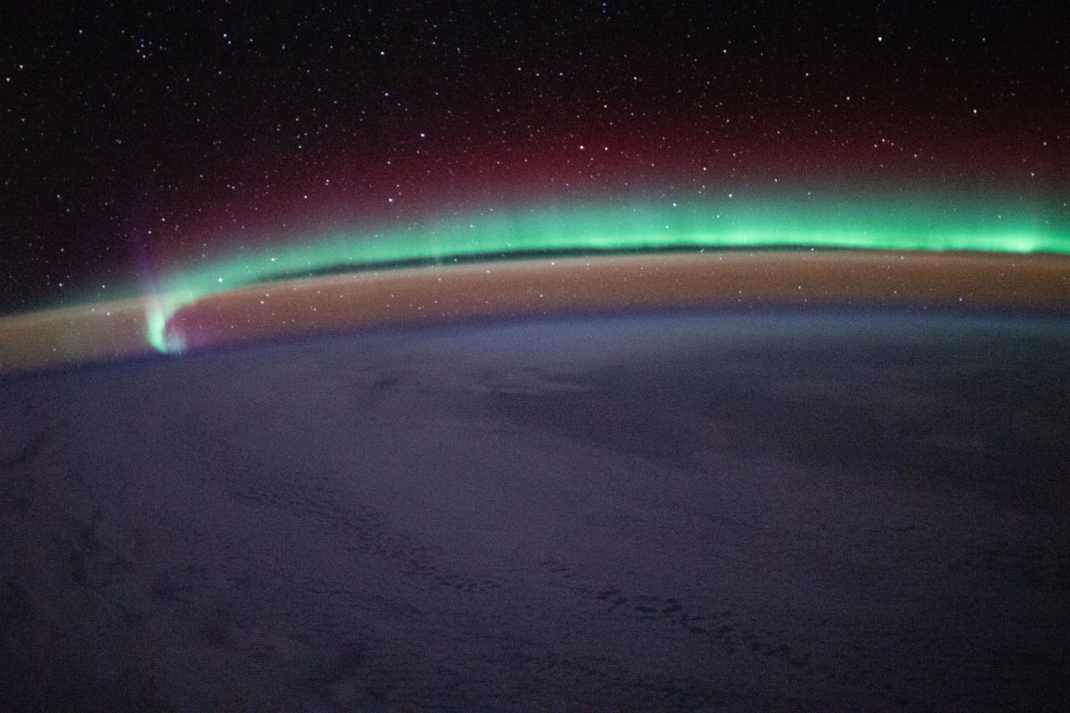 Polární záře zachycená z Mezinárodní vesmírné stanice