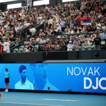 V australském Adelaide nebylo po pandemii ani památky. Novak Djokovič si spolu s dalšími hvězdami mohl užít zápas před zaplněnými tribunami.