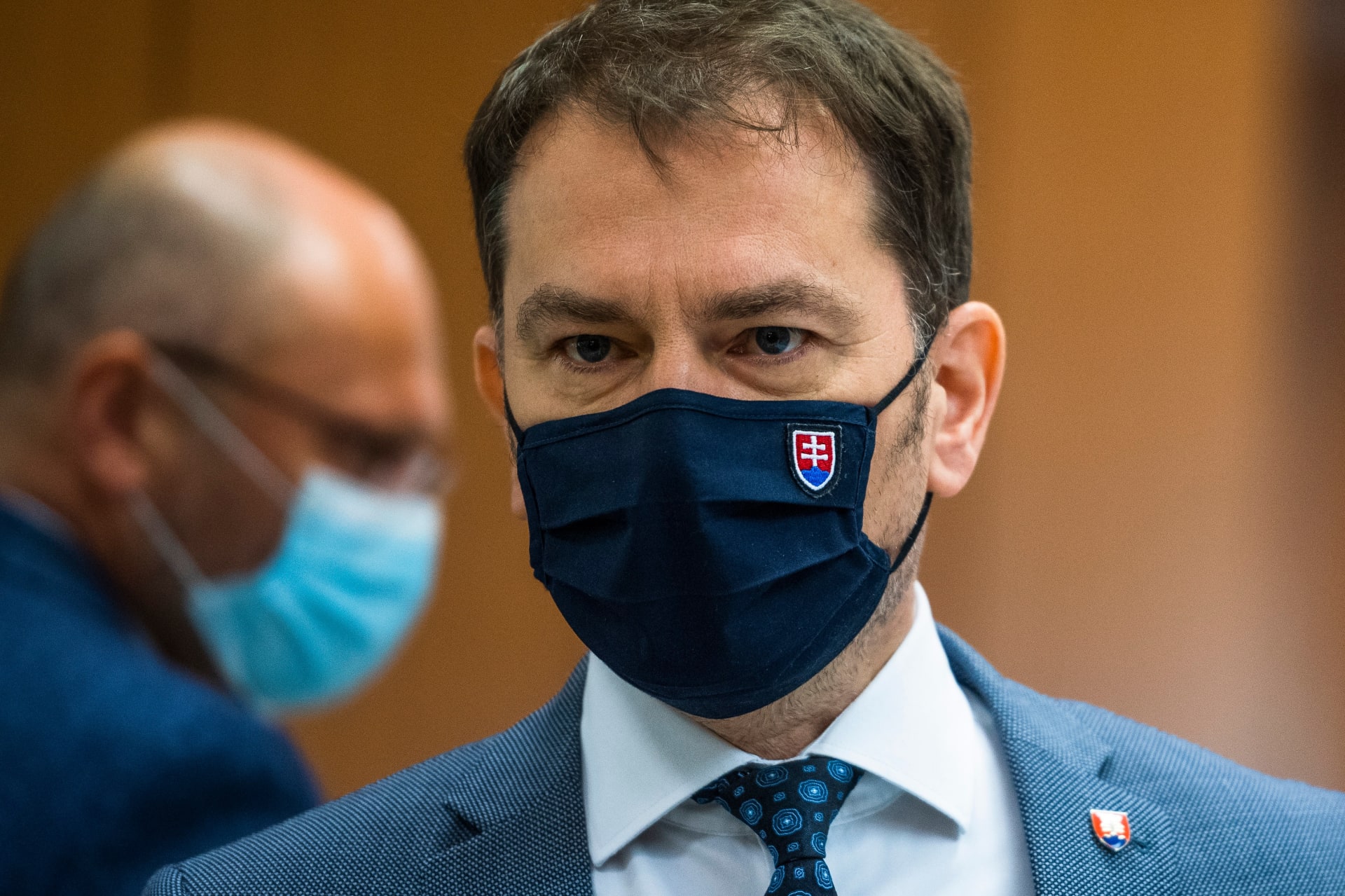 Slovenský premiér Igor Matovič vyčítá Slovákům, že nedodržují opatření proti koronaviru. Aktuálně tak jedná o extrémním zpřísnění.