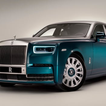Rolls-Royce Phanom Iridescent Opulnce