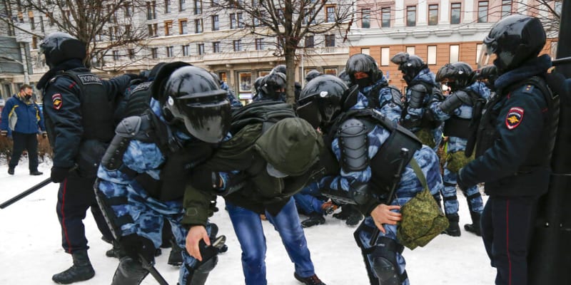 U úterních demonstrací v Moskvě zasahovaly pohotovostní jednotky OMON. 