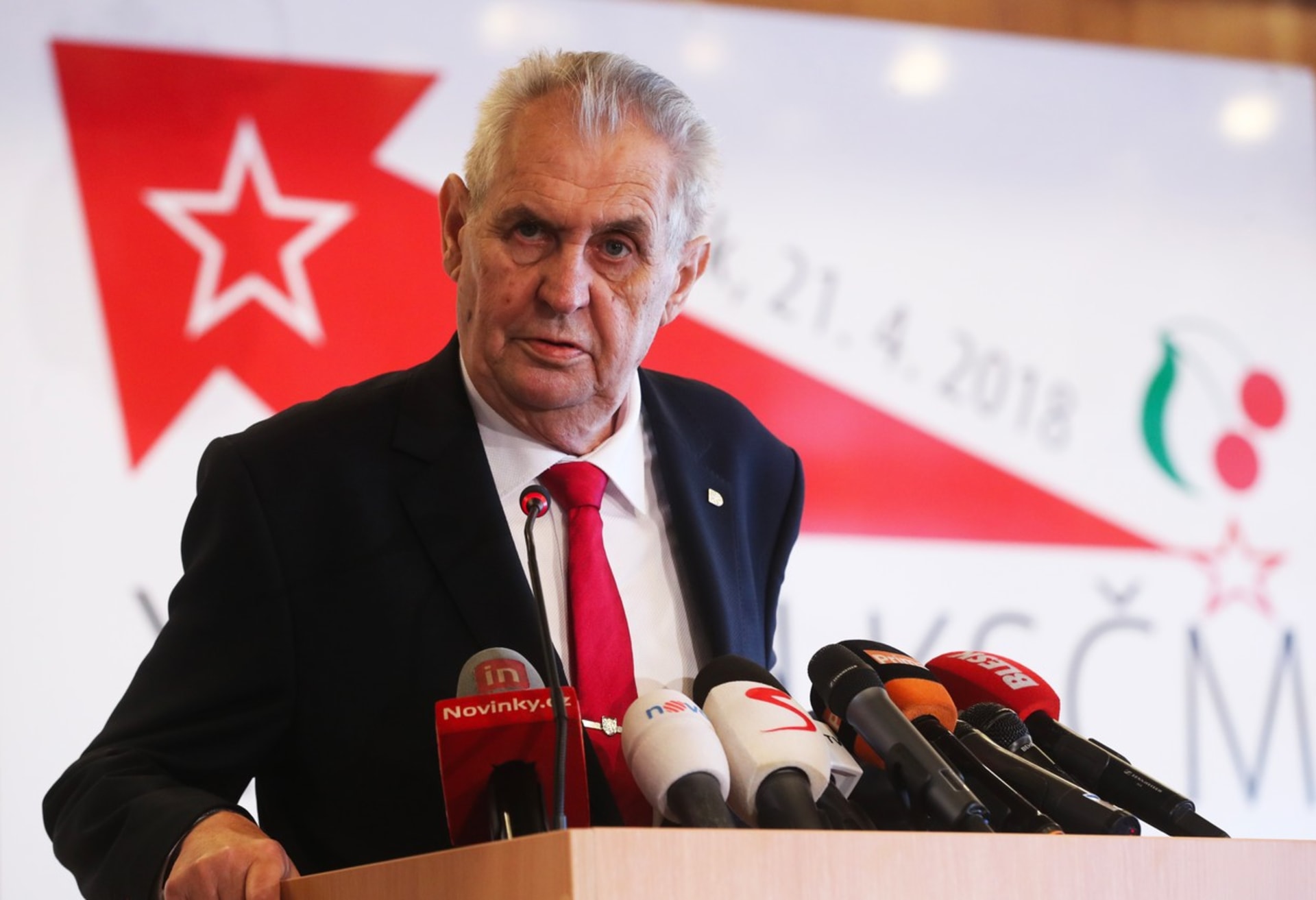Prezident Miloš Zeman vystoupil 21. dubna 2018 v Nymburce na mimořádném sjezdu KSČM