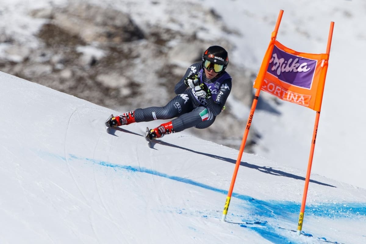 Sofia Goggiaová při jednom ze závodů světového poháru lyžařek